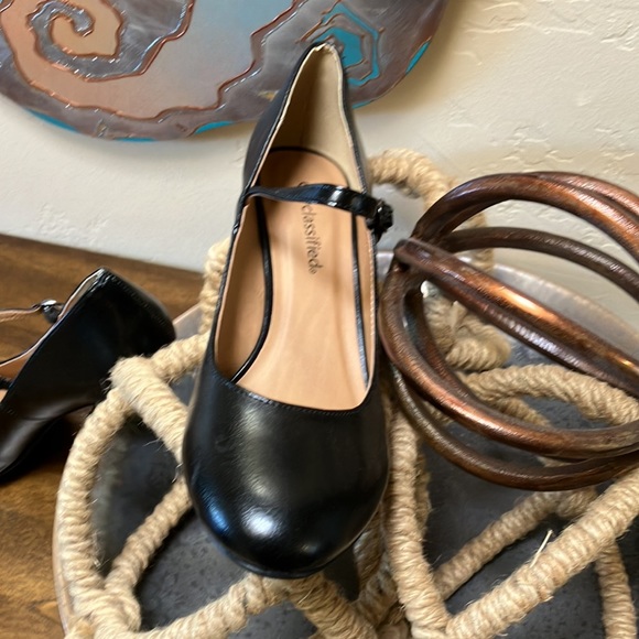 NWOT City Classified Mary Jane strap heeled shoes - Picture 3 of 11